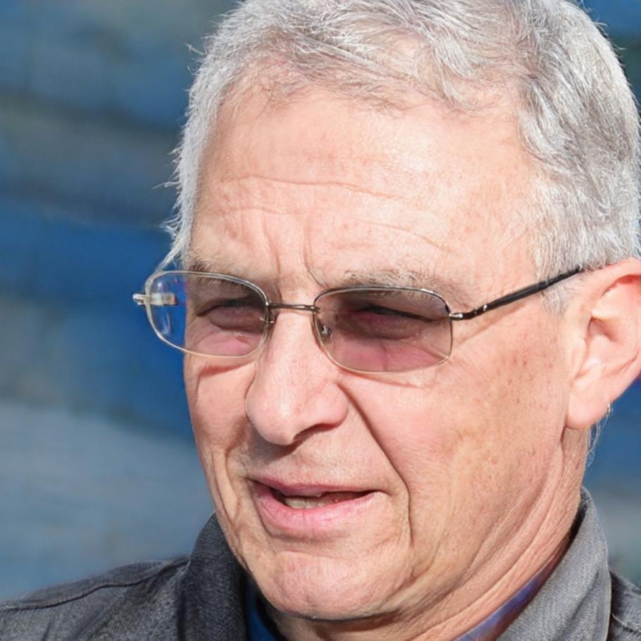Portrait de Julien Mercier, analyste financier